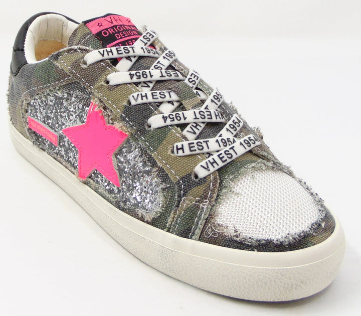 Women's Glitter Star Sneakers Shoes - Silver Multi, Size 8.5 by Venus